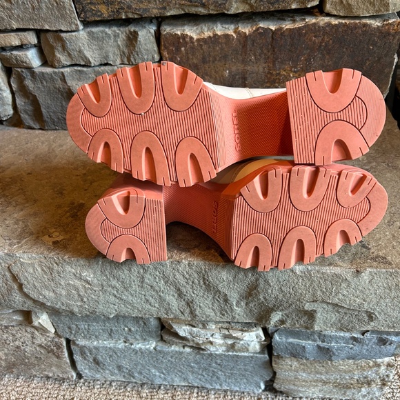 Sorel Brex heeled waterproof boots - Picture 8 of 9